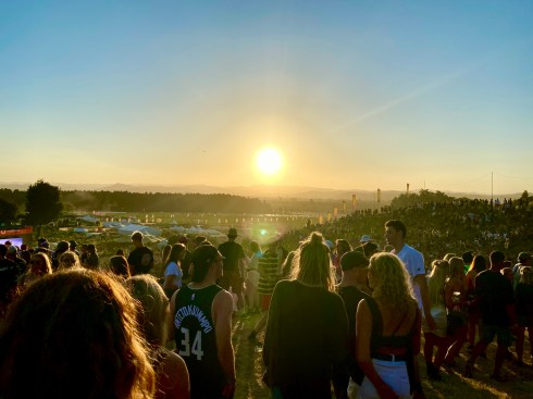 79296257-FF2B-4905-97F4-BE24A13F3252